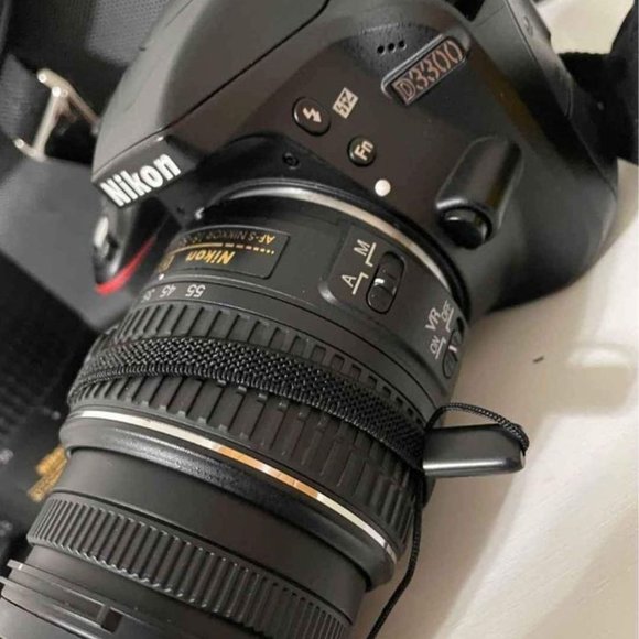 Nikon D3300 Camera Bundle - Picture 2 of 4
